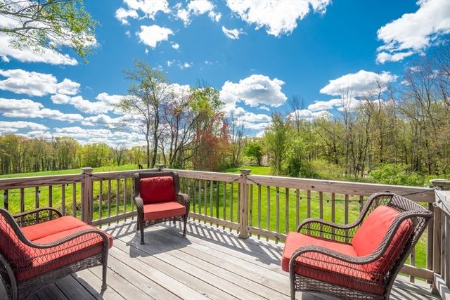 3 Walters Dr, Oxford, MA 01540