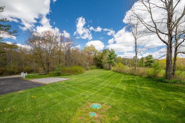 3 Walters Dr, Oxford, MA 01540