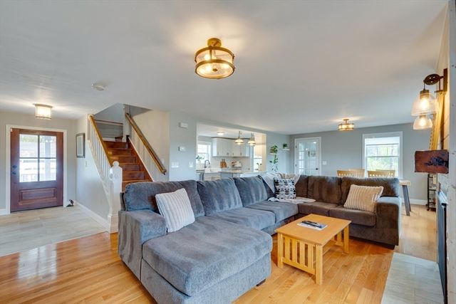 3 Walters Dr, Oxford, MA 01540