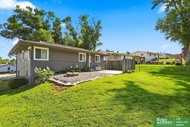 9804 Ruggles Street, Omaha, NE 68134