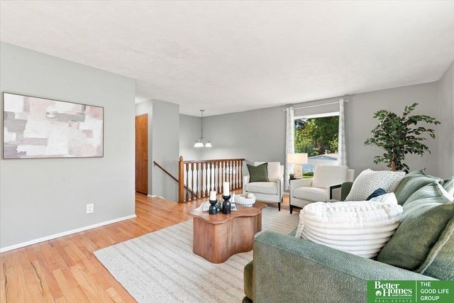 9804 Ruggles Street, Omaha, NE 68134