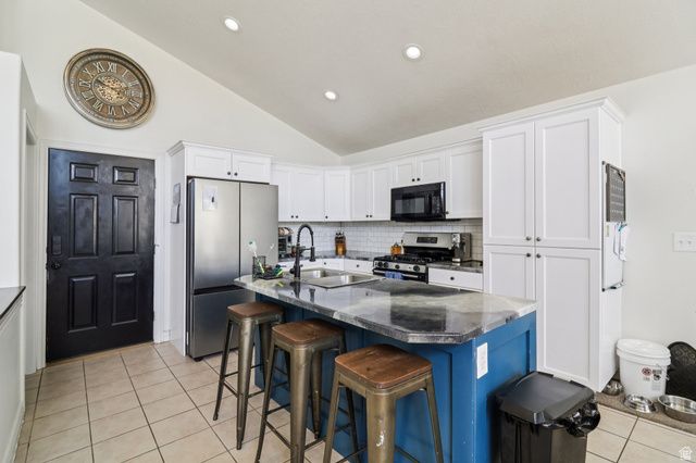 1699 W 2115 S, Syracuse, UT 84075