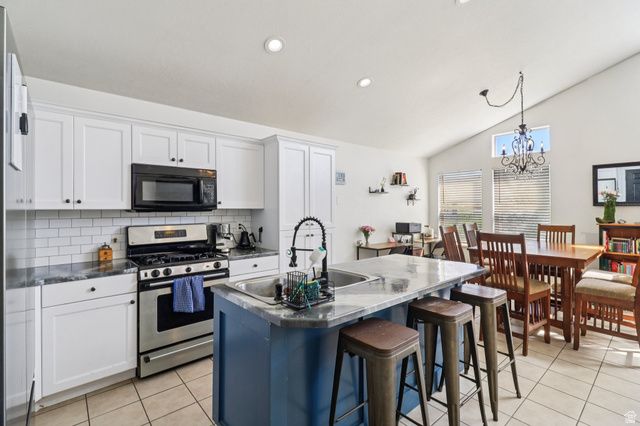 1699 W 2115 S, Syracuse, UT 84075