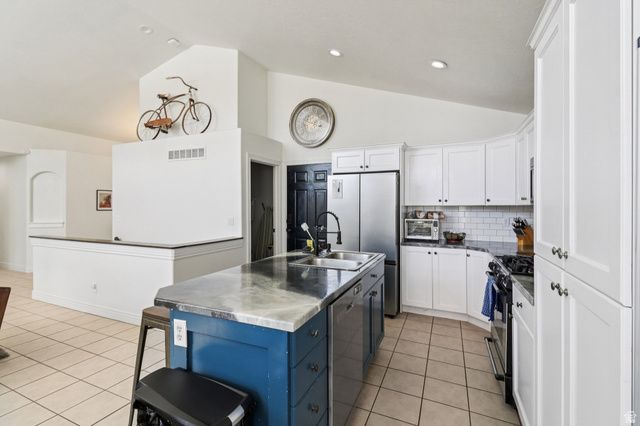 1699 W 2115 S, Syracuse, UT 84075