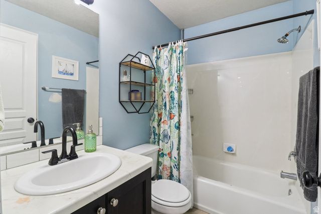 1699 W 2115 S, Syracuse, UT 84075