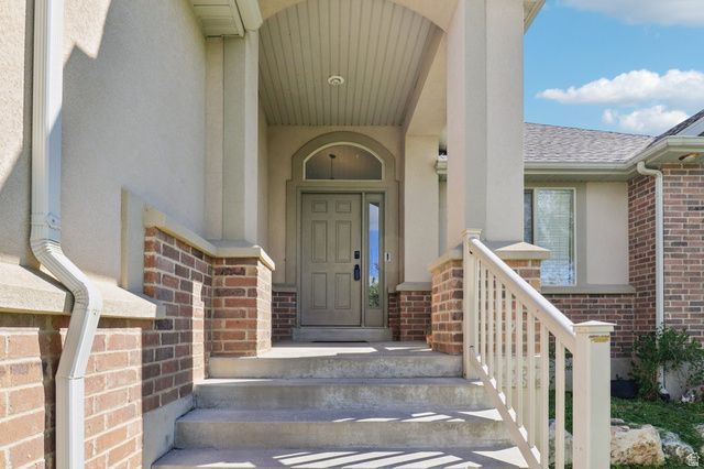 1699 W 2115 S, Syracuse, UT 84075