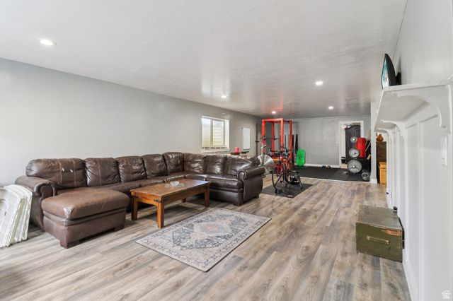 1699 W 2115 S, Syracuse, UT 84075