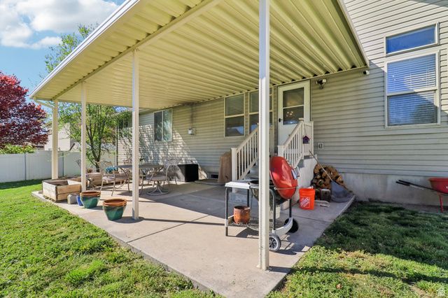 1699 W 2115 S, Syracuse, UT 84075