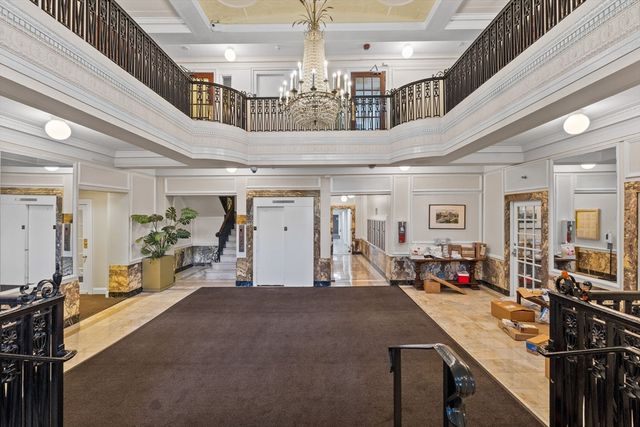 466 Commonwealth Ave 305, Boston, MA 02215