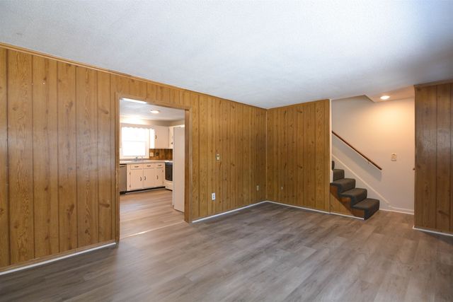 3 Holly Lane, Londonderry, NH 03053