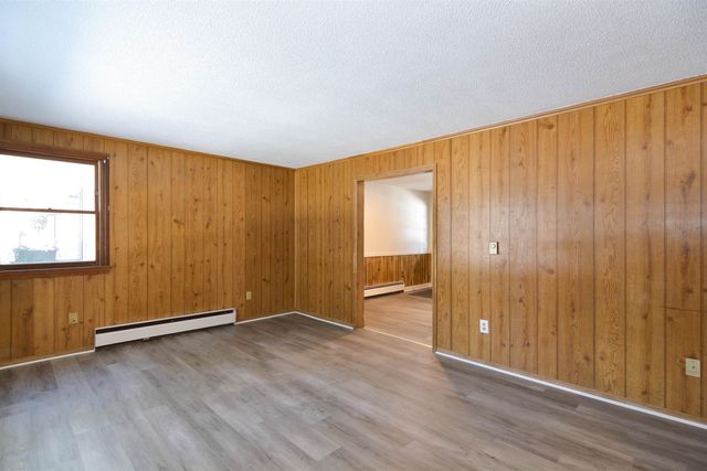 3 Holly Lane, Londonderry, NH 03053