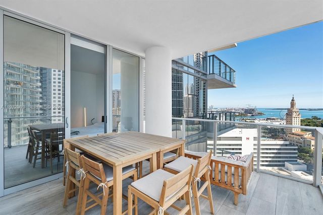 851 NE 1st Ave 1712, Miami, FL 33132