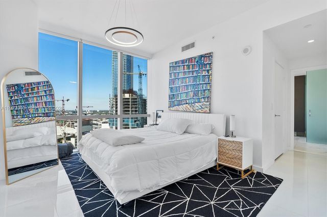 851 NE 1st Ave 1712, Miami, FL 33132