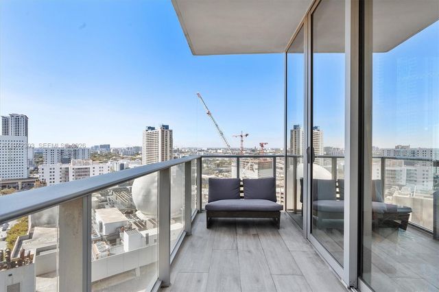 851 NE 1st Ave 1712, Miami, FL 33132