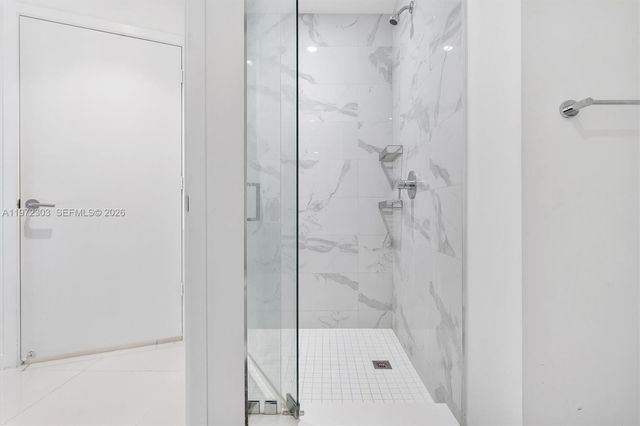 851 NE 1st Ave 1712, Miami, FL 33132