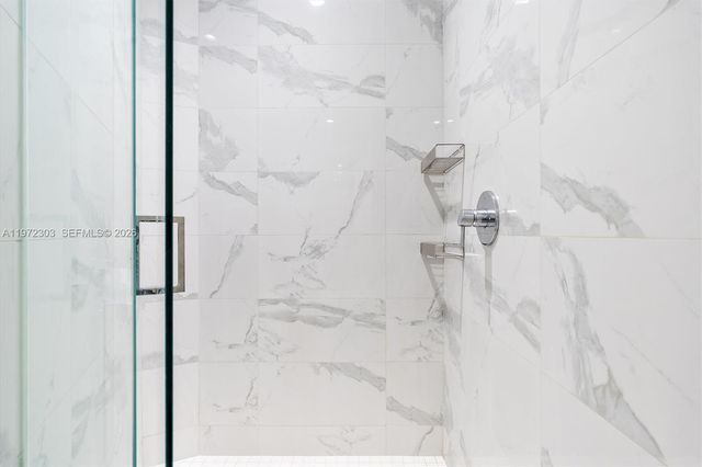 851 NE 1st Ave 1712, Miami, FL 33132