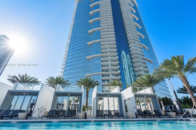 851 NE 1st Ave 1712, Miami, FL 33132