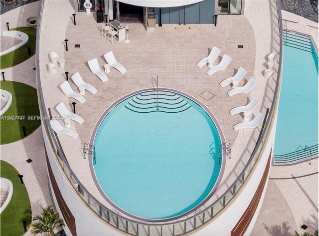 851 NE 1st Ave 1712, Miami, FL 33132