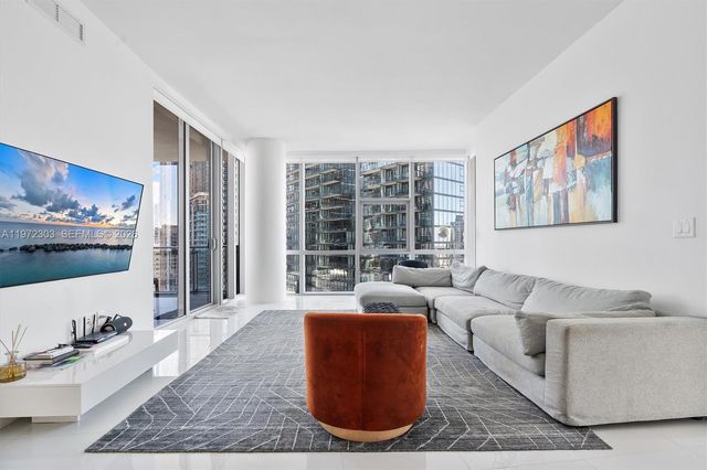 851 NE 1st Ave 1712, Miami, FL 33132