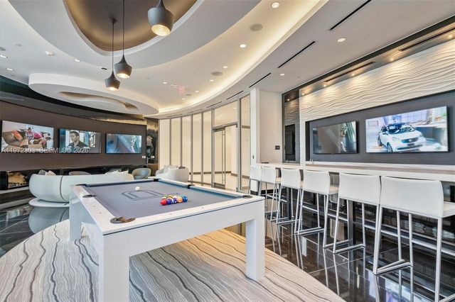 851 NE 1st Ave 1712, Miami, FL 33132