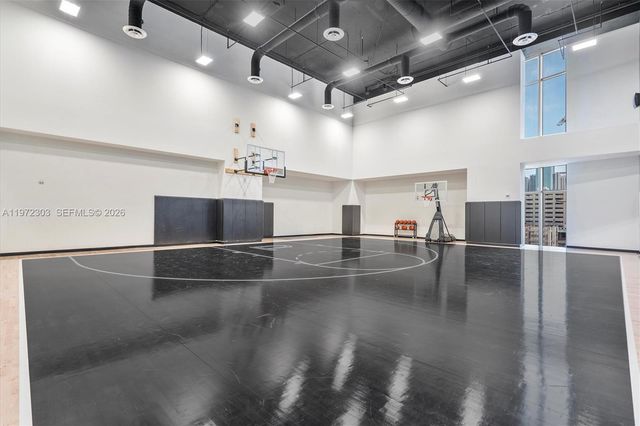 851 NE 1st Ave 1712, Miami, FL 33132