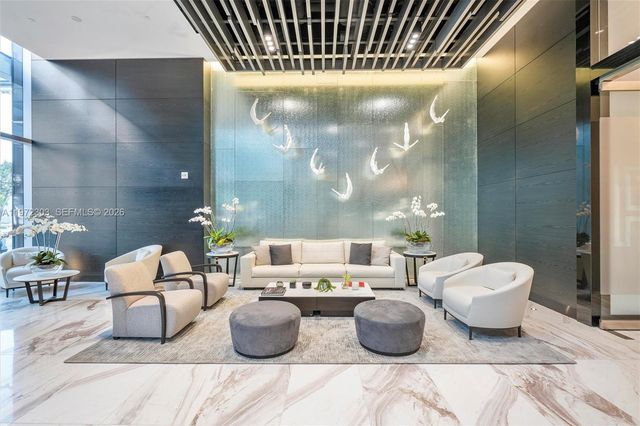 851 NE 1st Ave 1712, Miami, FL 33132