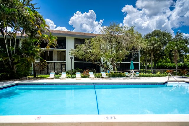 7579 NW 79th Avenue 204, Tamarac, FL 33321