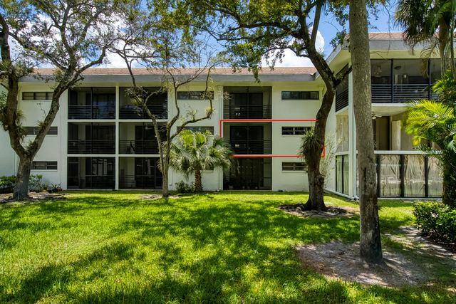 7579 NW 79th Avenue 204, Tamarac, FL 33321