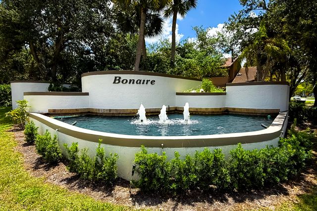 7579 NW 79th Avenue 204, Tamarac, FL 33321