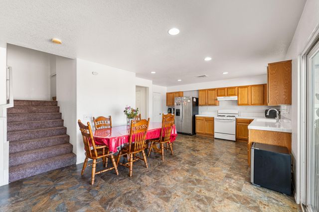 16029 White Mountain Place, Victorville, CA 92394