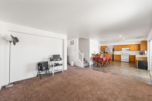 16029 White Mountain Place, Victorville, CA 92394