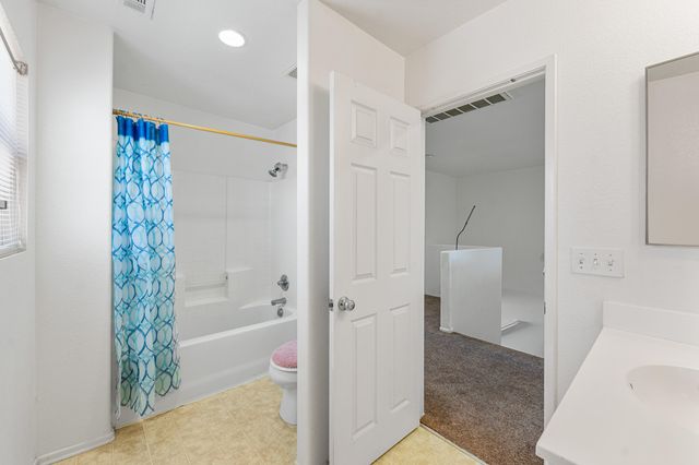 16029 White Mountain Place, Victorville, CA 92394