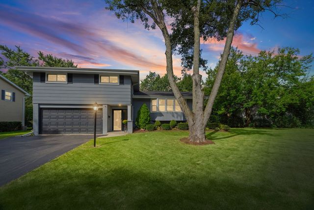 1630 Imperial Drive, Glenview, IL 60026
