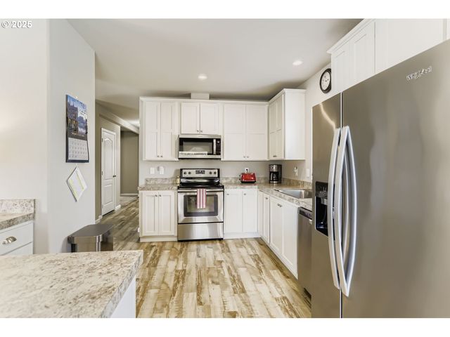 835 Se 1ST Ave 12, Canby, OR 97013