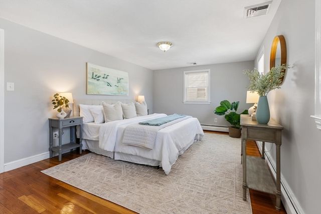 72 Grassland St, Lexington, MA 02420