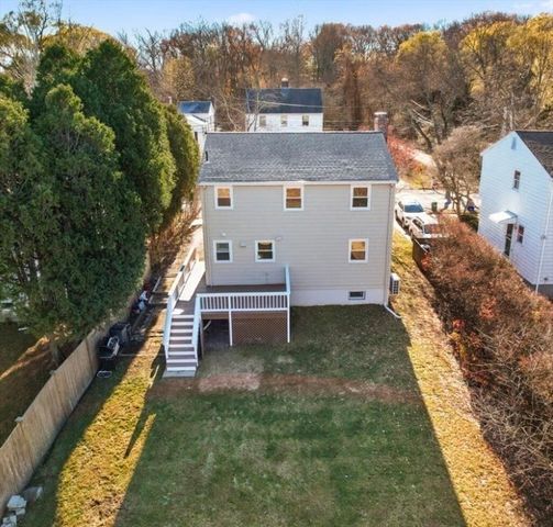 72 Grassland St, Lexington, MA 02420