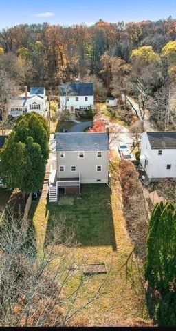 72 Grassland St, Lexington, MA 02420