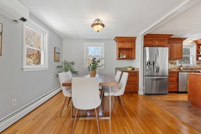 72 Grassland St, Lexington, MA 02420