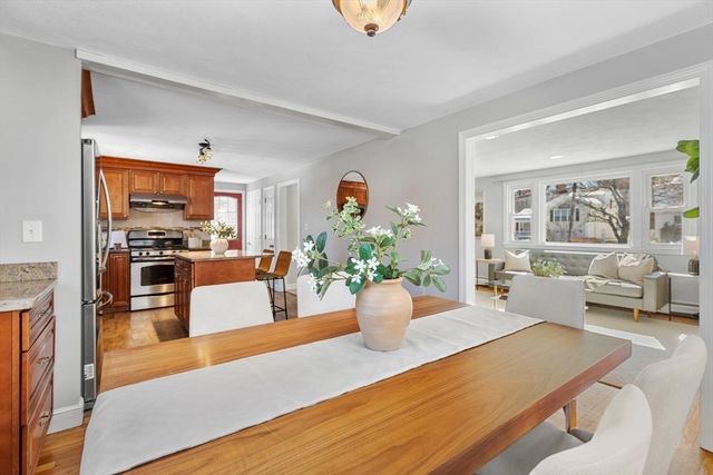 72 Grassland St, Lexington, MA 02420