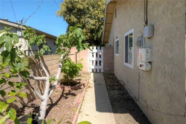 10241 Flora Vista Street, Bellflower, CA 90706