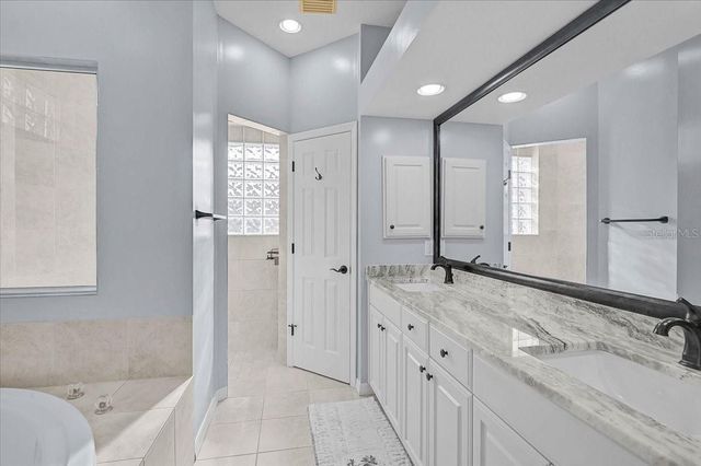 4422 MCINTOSH LAKE AVENUE, Sarasota, FL 34233