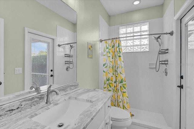 4422 MCINTOSH LAKE AVENUE, Sarasota, FL 34233