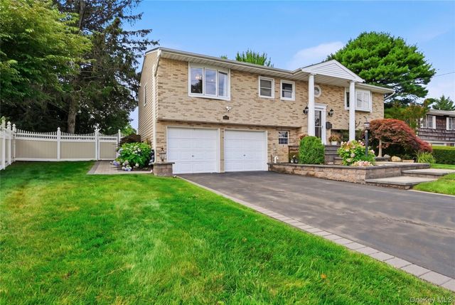 94 Ellensue Drive, Deer Park, NY 11729