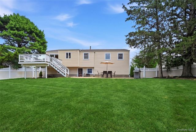 94 Ellensue Drive, Deer Park, NY 11729