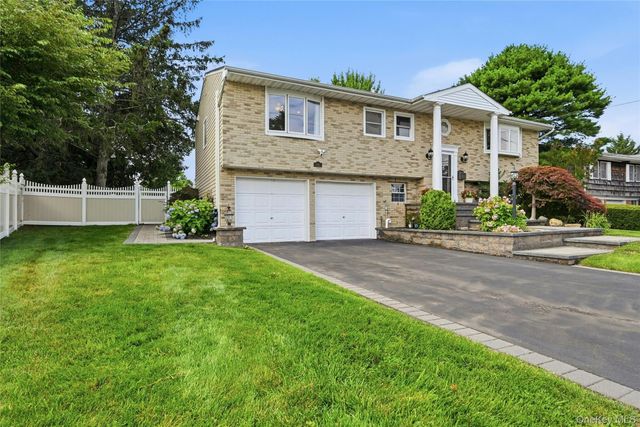 94 Ellensue Drive, Deer Park, NY 11729