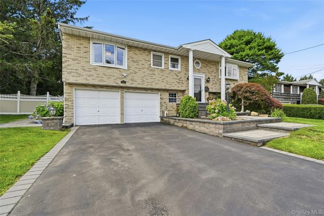 94 Ellensue Drive, Deer Park, NY 11729