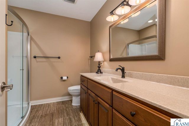 233 Woodhill Court, Mankato, MN 56001