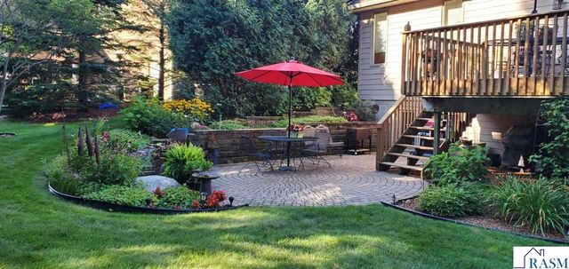 233 Woodhill Court, Mankato, MN 56001