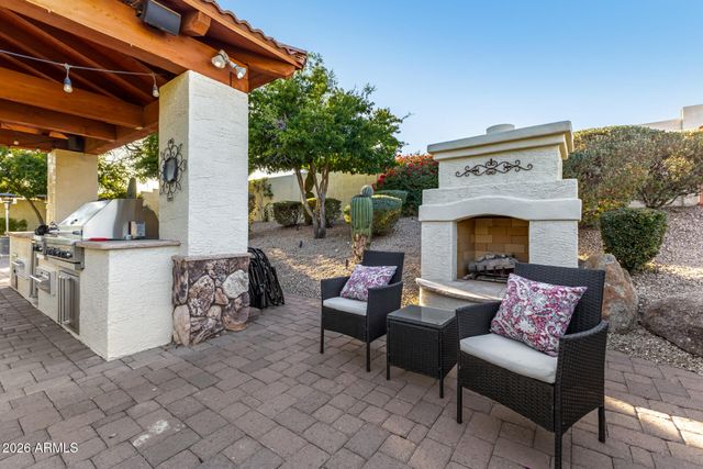 6042 W RUNNING DEER Trail, Phoenix, AZ 85083