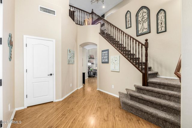 6042 W RUNNING DEER Trail, Phoenix, AZ 85083